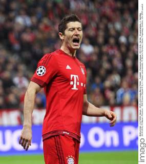 Fussball, Champions League, 2015 2016, Herren, Gruppenphase, 2. Spieltag, 29.09.2015, FC Bayern München - GNK Dinamo Zagreb 5-0, v.l. Robert Lewandowski, FC Bayern München, Geste, Fingerzeig, Emotion,