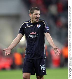 Fussball, Champions League, 2015 2016, Herren, Gruppenphase, 2. Spieltag, 29.09.2015, FC Bayern München - GNK Dinamo Zagreb 5-0, v.l. Arijan Ademi, Dinamo Zagreb, Geste, Fingerzeig, Emotion,