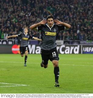 Moenchengladbach Lars Stindl (Borussia Moenchengladbach 13 - verdeckt) beim Torjubel nach dem Treffer zum 1:0 Borussia Moenchengladbach vs Manchester City, Fussball, UEFA Champions League, 30.09.2015, Copyright: Schueler Eibner-Pressefoto EP_JSE