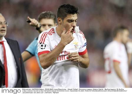 Aktuell Fußball, Champions League, Atletico Madrid - Benfica Lissabon SL Benfica s Raul Jimenez injured during Champions League 2015 2016 match. September 30,2015.  (20150930220)