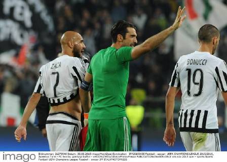 IPP20150930 Football - soccer: UEFA CHAMPIONS LEAGUE 2015 2016, Juventus Turin - FC Sevilla, gianluigi buffon - xHOCHxZWEIx xItalyxPhotoxPressx