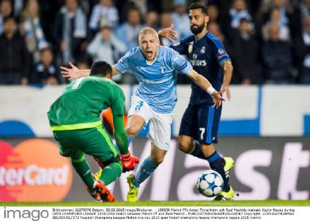 , 150930 Malmö FFs Anton Tinnerholm och Real Madrids malvakt Keylor Navas during UEFA CHAMPIONS LEAGUE 2015 2016 match between Malmö FF and Real Madrid.. Copyright: LUDVIGxTHUNMAN BB150930LT073