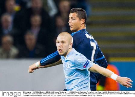 , 150930 Malmö FFs Anton Tinnerholm och Real Madrids Cristiano Ronaldo during UEFA CHAMPIONS LEAGUE 2015 2016 match between Malmö FF and Real Madrid.. Copyright: LUDVIGxTHUNMAN BB150930LT115