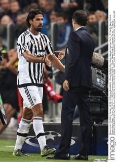 Aktuell Fußball, Champions League, Juventus Turin - FC Sevilla Sami Khedira, Massimiliano Allegri - Torino, 30-09-2015 - UEFA Champions League 2015 2016 - Group Stage Group D - Juventus Torino - FC Sevilla. andreaxstaccioli