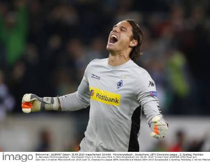 Mönchengladbach , Deutschland, UEFA Champions League , 2. Spieltag, Matchday 2 , Borussia Mönchengladbach : Manchester City1-2 im Borussia Park in Mönchengladbach am 30.09. 2015 Torwart Yann SOMMER (MG) freut sich über das 1-0 seiner Mannschaft