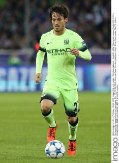 Mönchengladbach , Fussball, UEFA Champions League, Saison 2015 2016, Borussia Mönchengladbach vs Manchester City FC, 30.09.2015, Borussia Park, Mönchengladbach, David Silva, Manchester City FC, Aktion Einzelbild