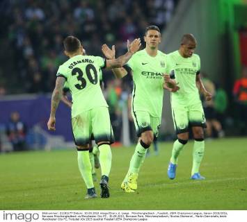 Mönchengladbach , Fussball, UEFA Champions League, Saison 2015 2016, Borussia Mönchengladbach vs Manchester City FC , 30.09.2015, Borussia Park, Mönchengladbach, Nicolas Otamendi , Martin Demichelis,beide Manchester City FC, Torjubel