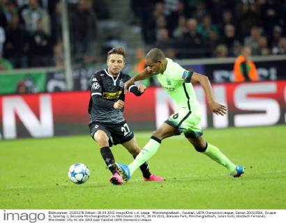 Mönchengladbach , Fussball, UEFA Champions League, Saison 2015 2016, Gruppe D, Spieltag 2, Borussia Mönchengladbach vs Manchester City FC, 30.09.2015, Borussia Park, Mönchengladbach, Julian Korb, Gladbach Fernando, Manchester City FC