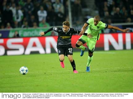 Mönchengladbach , Fussball, UEFA Champions League, Saison 2015 2016, Gruppe D, Spieltag 2, Borussia Mönchengladbach vs Manchester City FC, 30.09.2015, Borussia Park, Mönchengladbach, Julian Korb, Fernando,