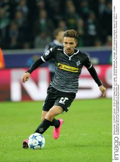 Mönchengladbach , Fussball, UEFA Champions League, Saison 2015 2016, Gruppe D, Spieltag 2, Borussia Mönchengladbach vs Manchester City FC, 30.09.2015, Borussia Park, Mönchengladbach, Julian Korb, Gladbach, Aktion, Einzelbild