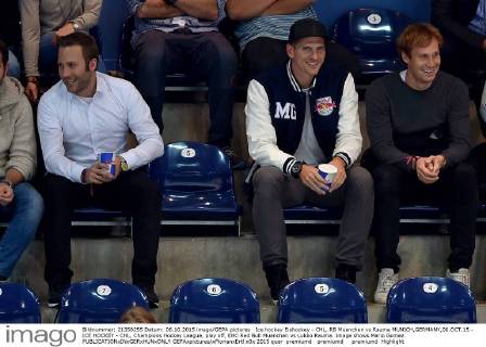 Ice hockey Eishockey - CHL, RB Muenchen vs Rauma MUNICH,GERMANY,06.OCT.15 - ICE HOCKEY - CHL, Champions Hockey League, play off, EHC Red Bull Muenchen vs Lukko Rauma. Image shows Mario Gomez. GEPAxpictures xFlorianxErtl