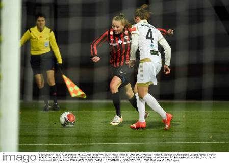 20151007, Vantaa, Finland. Women s Champions League football match PK-35 Vantaa vs FC Roseng?rd at Myymaki Stadium in Vantaa, Fniland. In picture PK-35 Maiju Hirvonen and FC Roseng?rd Emma Berglund. Jarno Kuusinen All Over Press FINLAND OUT 1.03555946