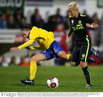 WOMEN SOCCER - CL, Spratzern vs Bardolino SANKT POELTEN,AUSTRIA,07.OCT.15 - WOMEN SOCCER - UEFA Womens Champions League, round of 16, FSK Sankt Poelten Spratzern vs ASD Bardolino Verona CF. Image shows Fanni Vago (St.Poelten) and Federica di Criscio (Verona). GEPAxpictures xWalterxLuger