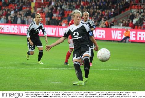 07.10.2015 xcex Belgien, Lüttich, Fussball, Frauenfussball, UWCL Uefa Women s Champions League Saison 2015 2016 Standart Lüttich gegen 1. FFC Frankfurt Sophie Schmidt (FFC Frankfurt) trifft per Elfmeter zum 1:0