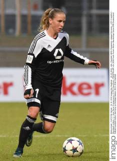 15.10.2015, xblx, Fussball UEFA Champions League Womans, 1.FFC Frankfurt - Standard Lüttich, v.l. Ana-Maria Crnogorcevic (1.FFC Frankfurt), FREISTELLER
