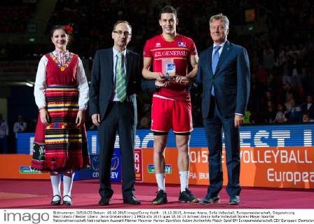 18.10.2015, Armeec Arena, Sofia Volleyball, Europameisterschaft, Siegerehrung Best Libero Bester Libero: Jenia Grebennikov ( 2 FRA)