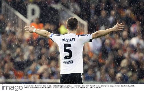 Valencia s Shkodran Mustafi during Champions league match. October 20, 2015. (2015102026)