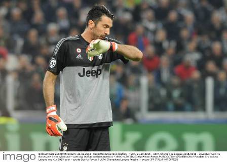 Turin, 21.10.2015 - UEFA Champions League 2015 2016 - Juventus Turin vs Borussia Mönchengladbach - gianluigi buffon portiere juventus - xHOCHxZWEIx xItalyxPhotoxPressx