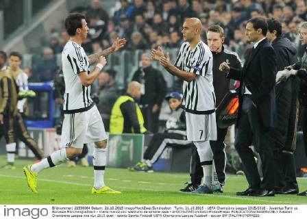 Turin, 21.10.2015 - UEFA Champions League 2015 2016 - Juventus Turin vs Borussia Mönchengladbach - mario mandzukic sostituito da simone zaza - xHOCHxZWEIx xItalyxPhotoxPressx