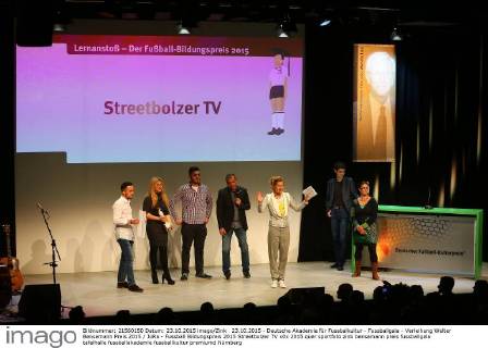 23.10.2015 - Deutsche Akademie für Fussbalkultur - Fussballgala - Verleihung Walter Bensemann Preis 2015 JüRa - Fussball Bildungspreis 2015 Streetbolzer TV