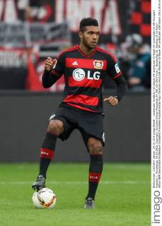 Leverkusen Jonathan Tah (Bayer 04 Leverkusen 4) Bayer 04 Leverkusen vs VfB Stuttgart, Fussball, 1. Bundesliga, 23.10.2015, Copyright: Schueler Eibner-Pressefoto EP_JSE