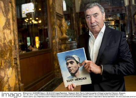 Radsport, Eddy Merckx Autobiographie in Brüssel präsentiert Belgium, Brussels, Oct. 28, 2015 - press conference PK Pressekonferenz to present the new biography of Eddy Merckx, by journalist Johny Vansevenant - Eddy Merckx Danny Gys Reporters xxGYS 