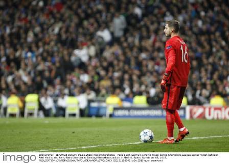 Paris Saint-Germain s Kevin Trapp during Champions League soccer match between Real Madrid and Paris Saint Germain at Santiago Bernabeu stadium in Madrid, Spain. November 03, 2015. (20151103092)
