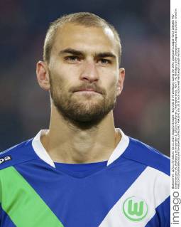 Bas Dost of Vfl Wolfsburg during the UEFA Champions League match between PSV Eindhoven and VfL Wolfsburg on November 3, 2015 in Eindhoven, The Netherlands. PSV v VfL Wolfsburg UEFA Champions League 2015 2016 xVIxxIVx 4542291