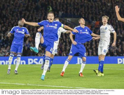 Football - 2015 2016 Champions League - Group G: Chelsea vs. Dynamo Kiev. Chelsea s John Terry rues an early run as the ball goes over his head at Stamford Bridge. COLORSPORT DANIEL BEARHAM che_dyn