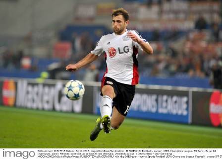 IPP20151104 Football - soccer: UEFA Champions League, AS Rom - Bayer 04 leverkusen, Admir Mehmedi controlla un pallone al volo (Hinweis: Verwendung nur in Deutschland - only Germany) xHOCHxZWEIx xItalyxPhotoxPressx