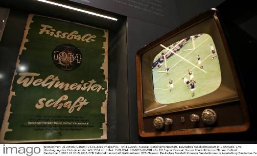 04.11.2015, Fussball Nationalmannschaft, Deutsches Fussballmuseum in Dortmund. Live Übertragung des Endspieles der WM 1954 im Detail.