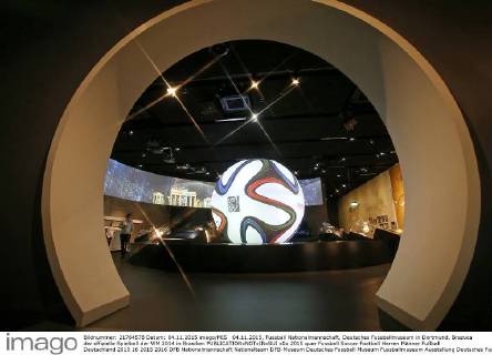 04.11.2015, Fussball Nationalmannschaft, Deutsches Fussballmuseum in Dortmund. Brazuca der offizielle Spielball der WM 2014 in Brasilien