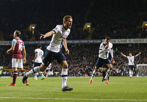 Tottenham s Harry Kane celebrates scoring his sides opening goal Barclays Premier League- Tottenham Hotspur v West Ham United - White Hart Lane - England - 22nd November 2015 - Picture David Klein Sportimage EDITORIAL USE ONLY. No use with unauthorised audio, video, data, fixture lists, club league logos or live services. Online in-match use limited to 120 images, no video emulation. No use in betting, games or single club league player publications.