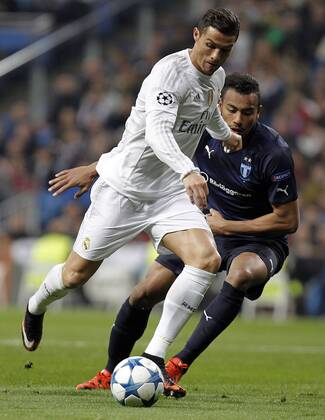 Partido de futbol entre el Real Madrid y el Malmo FF de la Champions League 2015 2016, celebrado en el estadio Santiago Bernabeu, en Madrid 08 12 2015. Soccer match between Real Madrid and Malmo FF of the 2015 2016 Champions League, held at the Santiago Bernabeu stadium, in Madrid 12 08 2015. Cristiano Ronaldo score