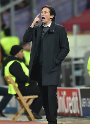 09.12.2015, Fussball, Saison 2015 2016, Champions League, 2015 16, Vorrunde, Bayer 04 Leverkusen - FC Barcelona Barca 1:1, Trainer Roger Schmidt (Bayer 04 Leverkusen)