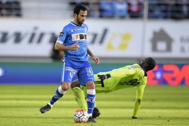 - GENT, BELGIUM: Gent s Rafinha Rafael Scapini de Almeida and Anderlecht s Stefano Okaka fight for the ball during the Jupiler Pro League match between KAA Gent and RSC Anderlecht, in Gent, Sunday 17 January 2016, on day 22 of the Belgian soccer championship. YORICKxJANSENS x04775357x