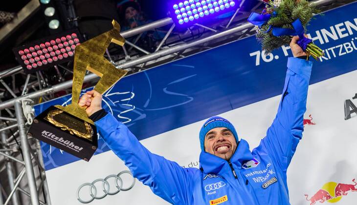 Kitzbuehel 23.01.2016, Streif, Kitzbuehel, AUT, FIS Weltcup Ski Alpin, Kitzbuehel, Abfahrt, Herren, Siegerehrung, im Bild Sieger Peter Fill (ITA) Winner Peter Fill of Italy during award winner ceremony for the men s Downhill Race of Kitzbuehel FIS Ski Alpine World Cup at the Streif in Kitzbuehel, Austria on 2016 01 23. EX_JFK
