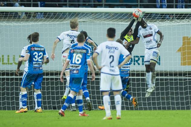 - GENT, BELGIUM: Gent s goalkeeper Matz Sels and Waasland-Beveren s Jonathan Buata Mananga fight for the ball during the Jupiler Pro League match between KAA Gent and Waasland Beveren, in Gent, Sunday 31 January 2016, on day 24 of the Belgian soccer championship. JASPERxJACOBS x04785240x