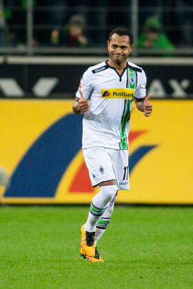 Moenchengladbach Raffael (Borussia Moenchengladbach 11) beim Torjubel nach dem Treffer zum 4:1 beim Fussball Bundesligaspiel zwischen Borussia Moenchengladbach und dem SV Werder Bremen am 05.02.2016, Copyright: Schueler Eibner-Pressefoto EP_JSE