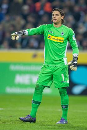 Moenchengladbach Torwart Yann Sommer (Borussia Moenchengladbach 1) gibt Anweisungen beim Fussball Bundesligaspiel zwischen Borussia Moenchengladbach und dem SV Werder Bremen am 05.02.2016, Copyright: Schülerx xEibner-Pressefoto EP_jse