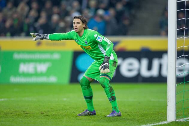 Moenchengladbach Torwart Yann Sommer (Borussia Moenchengladbach 1) gibt Anweisungen beim Fussball Bundesligaspiel zwischen Borussia Moenchengladbach und dem SV Werder Bremen am 05.02.2016, Copyright: Schülerx xEibner-Pressefoto EP_jse