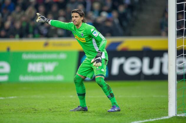 Moenchengladbach Torwart Yann Sommer (Borussia Moenchengladbach 1) gibt Anweisungen beim Fussball Bundesligaspiel zwischen Borussia Moenchengladbach und dem SV Werder Bremen am 05.02.2016, Copyright: Schülerx xEibner-Pressefoto EP_jse