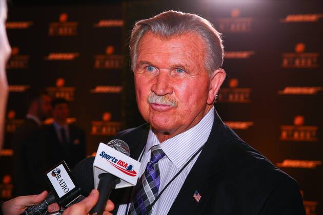 06 FEB 2016: NFL American Football Herren USA Hall of Famer Mike Ditka arrives on the Red Carpet for the 5th Annual NFL Honors at the Bill Graham Civic Auditorium in San Francisco California. (Photo by Rich Graessle Icon Sportswire) NFL: FEB 06 NFL Honors Icon02061658150 EDITORIAL USE ONLY