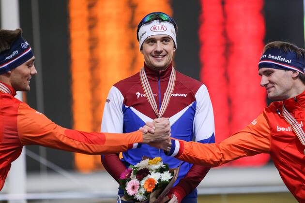 MOSCOW REGION, RUSSIA. FEBRUARY 12, 2016. Silver medallist Kjeld Nuis of the Netherlands, gold medal winner Denis Yuskov of Russia, and bronze medallist Thomas Krol of the Netherlands (L-R) during the podium ceremony for men s 1500m at the 2016 ISU World Single Distances Speedskating Championships in Kolomna, Moscow Region. Sergei Savostyanov TASS  TS0171E7