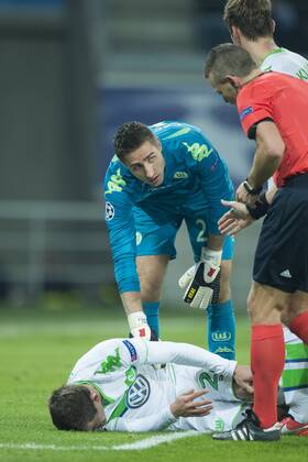 Wolfsburg s goalkeeper Koen Casteels pictured during a game between Belgian KAA Gent and German VfL Wolfsburg, a first leg of the 1 8 finals of the UEFA Champions League competition, in Gent, Wednesday 17 February 2016. JASPERxJACOBS x04794826x