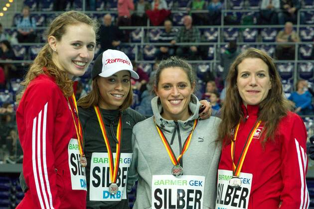 63. Deutsche Hallenmeisterschaften; Leipzig, 28.02.2016 Janina Koelsch (LC Paderborn), Tatjana Pinto (LC Paderborn), Josefina Elsler (LC Paderborn) und Inna Trimm (LC Paderborn) (v.l.), 63. Deutsche Hallenmeisterschaften am 28.02.2016 in der Arena Leipzig, Leipzig (Deutschland). xdfx