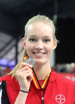 Leichtathletik, Siegerehrungen - Deutsche Hallenmeisterschaft in Leipzig Leipzig, Leichtathletik, athletics, Track and Field, Deutsche Hallenmeisterschaften Leipzig 2016, 27-28.02.2016, LeipzigArena, Leipzig, Katharina Mögenburg, TSV Bayer 04 Leverkusen Hochsprung Frauen , Siegerehrung, Silber medaille,