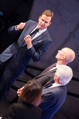 GER, Verleihung Integrationspreis 14.03.2016, Dortmund, Deutsches Fussball Museum, Verleihung des Integrationspreises, im Bild Oliver Bierhoff (Manager Nationalmannschaft) mit Dirk Jakobs (Daimler AG) im Gespräch auf der Bühne nphxRauch