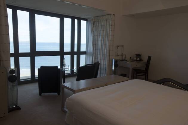 EURO 2016 - Mannschaftsquartier Albanien: Hotel L Agapa & Spa in Perros Guirec - Zimmer FOOTBALL - Perros Guirec - 05 04 2016 AlexisCourcoux Panoramic
