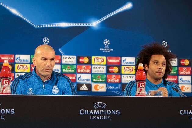 Fußball, UEFA Champions League, Pressekonferenz und Abschlusstraining VfL Wolfsburg und Real Madrid; Zinedine Zidane (Trainer Real Madrid) und Marcelo Portrait, Porträt, Einzelbild Pressekonferenz, PK, Presserunde. xtgx